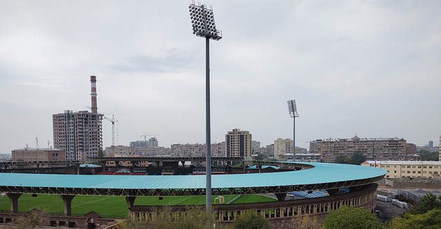 里尽情舞动 里尽情舞动